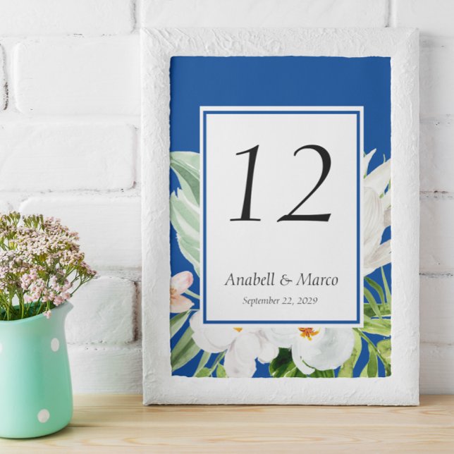 Número de mesa de flores azules y blancas (Subido por el creador)
