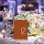 Número de tarjeta de mesa del Boda Minimalista mod<br><div class="desc">Número moderno de la tarjeta de mesa Minimalista del Boda El número moderno de la tarjeta de mesa del Boda Minimalista es perfecto para bodas de primavera, verano y otoño. El número de la tabla presenta una tipografía clásica sobre un fondo de canela rico. El diseño es moderno y elegante,...</div>