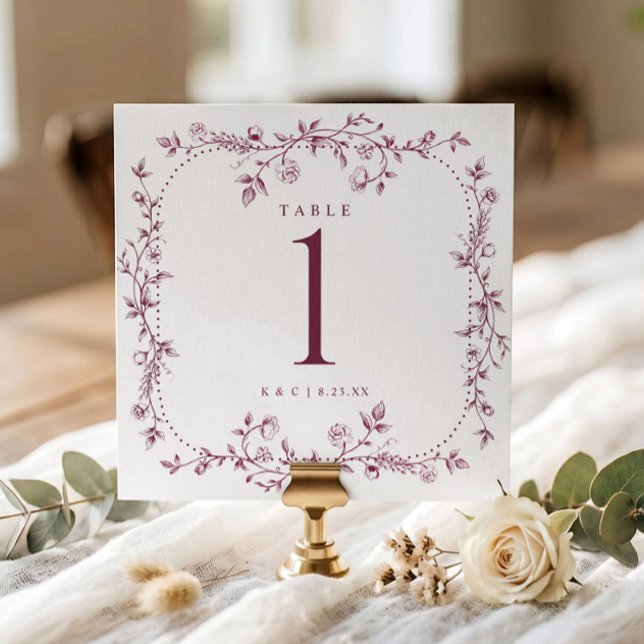 Números de mesa de boda con estampado floral franc (Dark wine red square wedding table number with vintage French floral frame.)