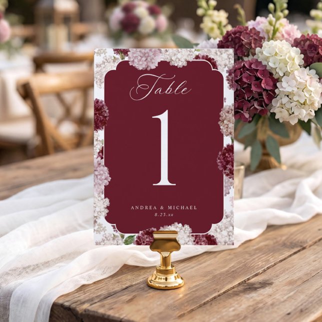 Números de mesa de hydrangeas para boda de inviern (Burgundy hydrangea wedding table number with white border and vintage floral design)