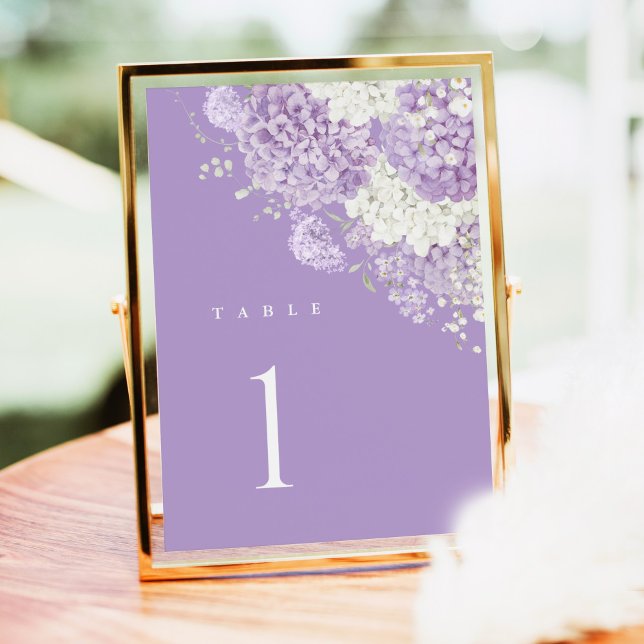 Números de mesa para boda de lavanda, floral blanc (Lavender lilac hydrangea floral table number card with purple background, elegant wedding reception)