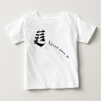 Nunca crezca la camisa del barco pirata