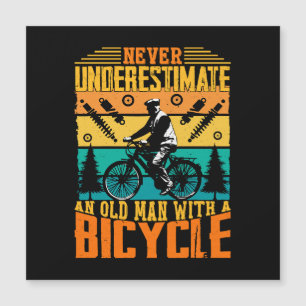 Nunca Subestimes a un Hombre Mayor en una Biciclet
