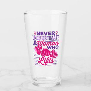 Nunca subestimes a una mujer que levanta