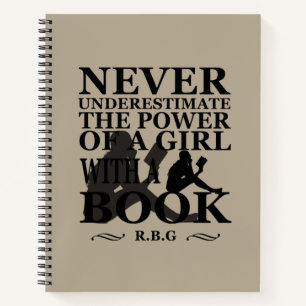 Nunca subestimes el poder de un chica con libro