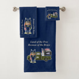 Nutcracker de la Fuerza Espacial con un pequeño ca