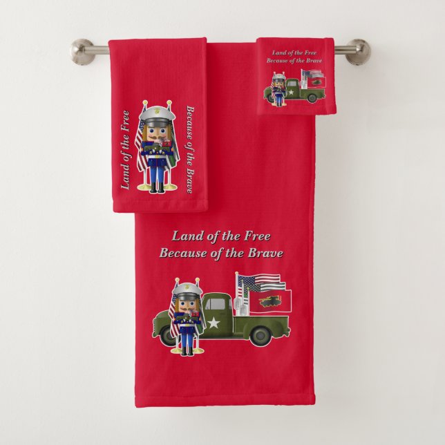 Nutcracker marino con un pequeño camión militar (In situ)