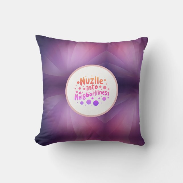 Nuzzle en el Cojín decorativo de la vecindad (Anverso)