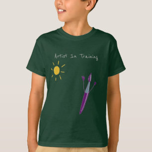 Obra de arte de tu hijo sobre la camiseta verde de