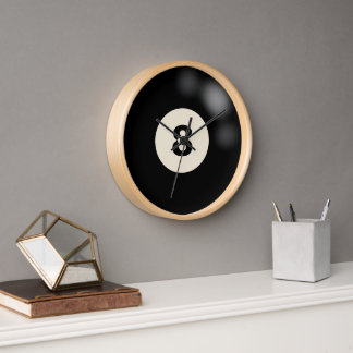 Ocho reloj de pared de bolas
