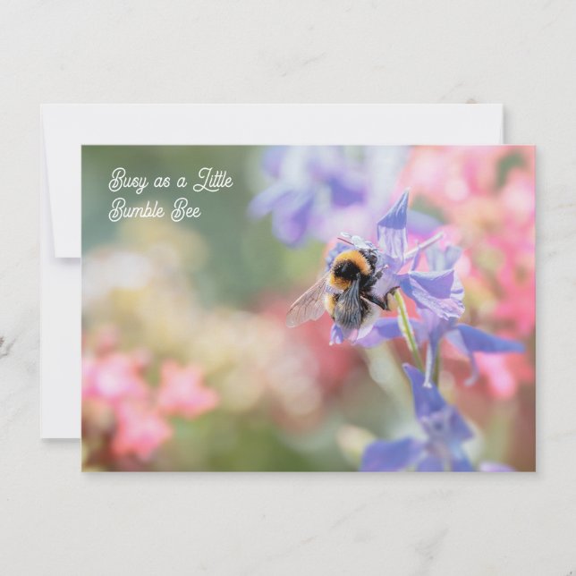 "Ocupada como una pequeña abeja" Flores suaves en  (Anverso)