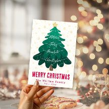 Ocupada familia de árboles de Navidad no tarjeta d