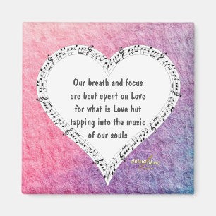 Oda a amar el imán por la poeta Adiela Akoo