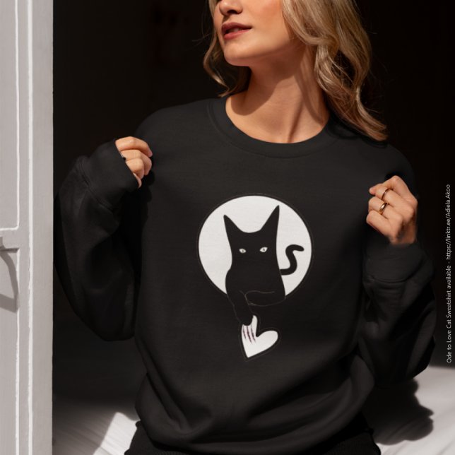 Oda a amar la camiseta del gato por Adiela Akoo (Ode to Love Sweatshirt by Poet Adiela Akoo. LOVE it? GET it! Get the tote too <3)