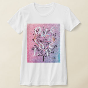 Oda a amar la camiseta del poeta Adiela Akoo