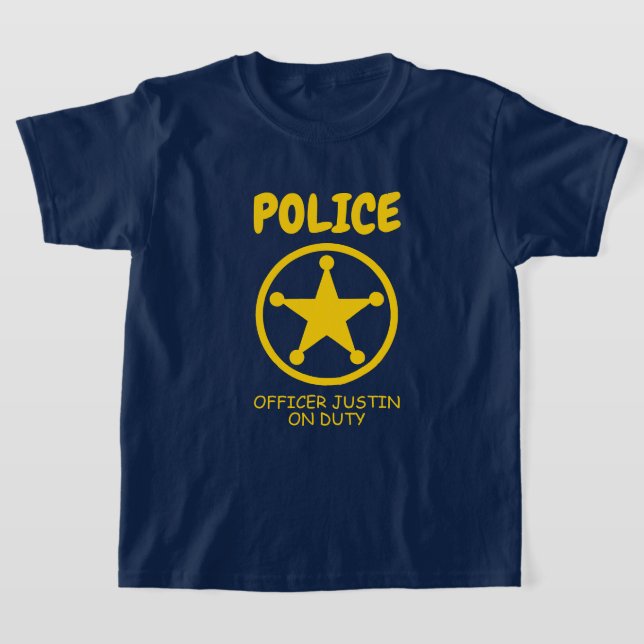 Oficial de policía azul con camiseta de insignia d (Distribución)
