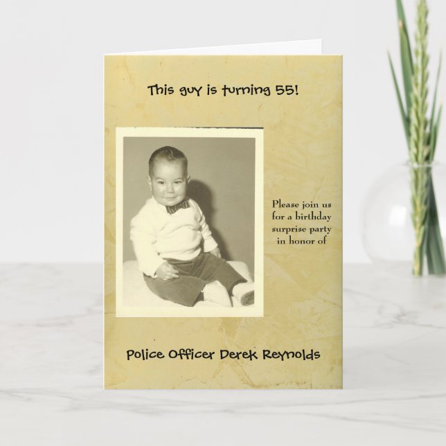 Oficial de policía sorpresiva invitación a fiesta  (Anverso)