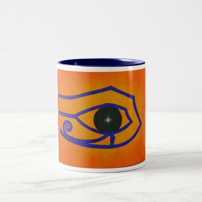 Ojo egipcio de la taza de café del Ra (Centro)