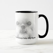 Ojos del perro de Bruselas Griffon de la taza