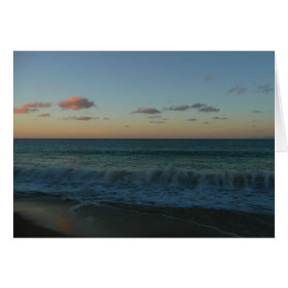 Olas estrelladas en el paisaje de Sunset Beach