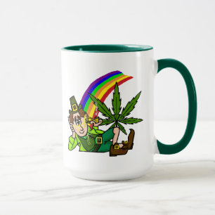 Olla al final de la taza del arcoiris