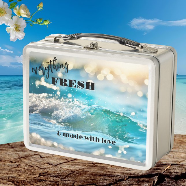 Onda fresca De Playa De Esparkling (Lunch Box featuring a fresh sparkling wave on the beach, glistening sunlight)