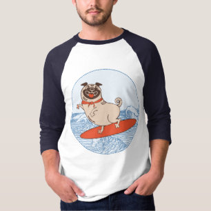 Onda montando perro de cerdo feliz en la camiseta