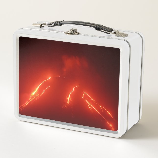 Opinión de la noche de los flujos de lava en la (Anverso)