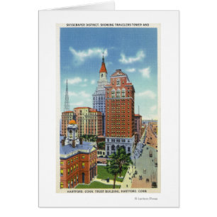 Opinión de la torre del edificio y de los viajeros
