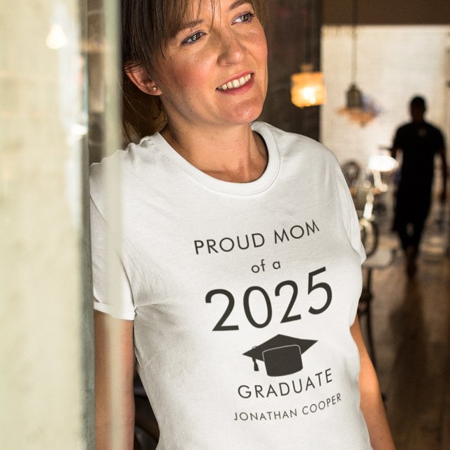 Orgullosa madre de la camiseta de texto negro de C (Subido por el creador)