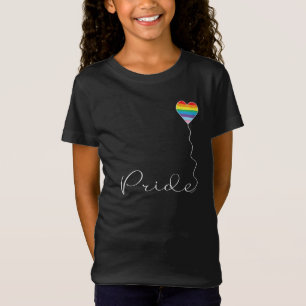 Orgulloso arcoiris LGBTQIA Corazón de camiseta con