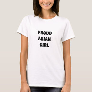 Orgulloso Chica asiático, camiseta blanca negra