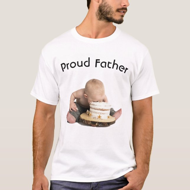 Orgulloso padre de un bebé comiendo una camiseta d (Anverso)