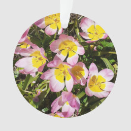 Ornamento acrílico de flores rosas y amarillas