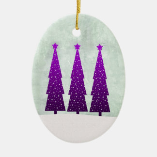 Ornamento alto de tres árboles de navidad