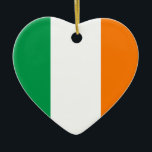 Ornamento cardíaco de bandera de Irlanda<br><div class="desc">Ornamento cardíaco con la bandera de Irlanda.</div>