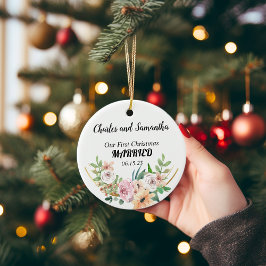 Ornamento casado de primera Navidad personalizado
