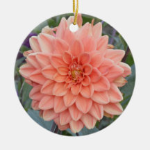 Ornamento cerámico con dahlia rubia