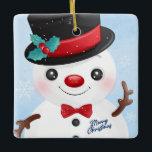 Ornamento cerámico de Snowman<br><div class="desc">El ornamento cerámico de Snowman Trae mucha más alegría de vacaciones a tu árbol con un adorno de cerámica personalizado. Añade tus fotos,  imágenes y citas favoritas en ambas caras. Incluye un hilo dorado para poder colgar este recuerdo tan especial en cuanto lo recibas.</div>