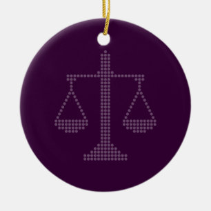 Ornamento con las escalas de la justicia