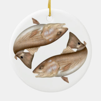 Ornamento de cerámica de los salmones (tambor