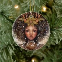 Ornamento de diosa nórdica del Yule con año Person