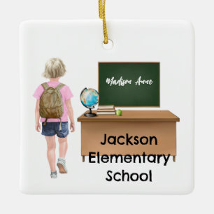 Ornamento de escuela primaria para niños pequeños
