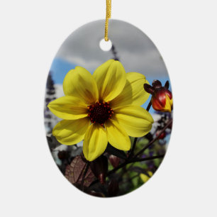 Ornamento de flores amarillas