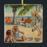 Ornamento de Florida Beach<br><div class="desc">Una imagen de postal tan bonita y vintage de una playa de Florida con un poema en la espalda. "Arena en mis zapatos" es el poema. Este magnífico adorno de dos lados hace de este maravilloso decorado un regalo o una decoración tropical en la playa.</div>