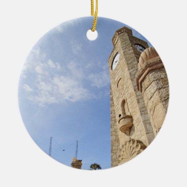 Ornamento de la torre de reloj del paseo marítimo (Frente)