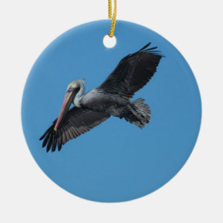 Ornamento de los pelícanos del vuelo