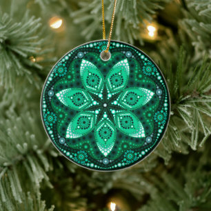 Ornamento de May Birthstone Emerald Mandala