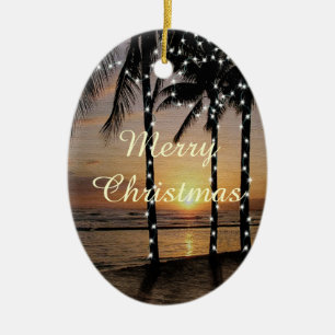 Ornamento de Navidad en Playa Tropical