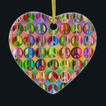 Ornamento de porcelana de signo de paz arcoiris<br><div class="desc">La paz arcoiris es un símbolo de porcelana para recordarte a los años 60.</div>